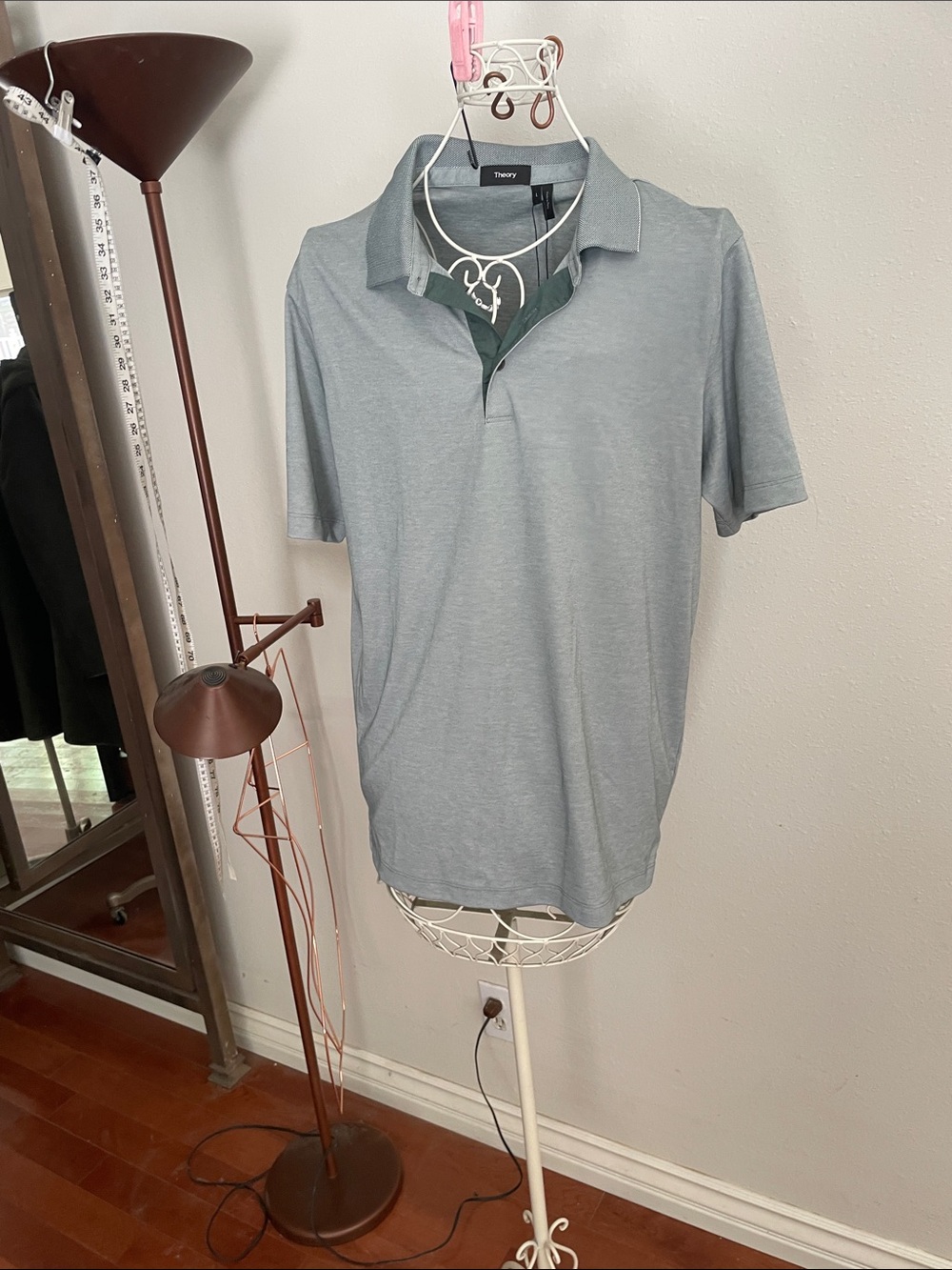 Theory flash $65 nwt